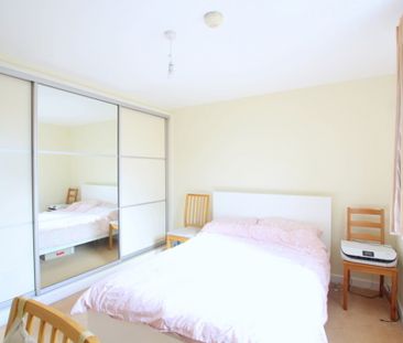 2 Bedroom Apartment, Rothesay Avenue, London - Photo 4