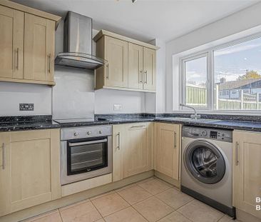 3 bedroom terraced house to rent - Photo 6