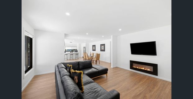 Stunning brand-New build with bush outlook - Photo 1