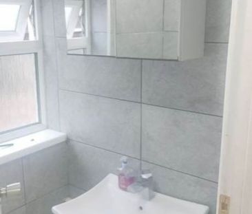 Room in a Shared House, Church Road, CR0 - Photo 6