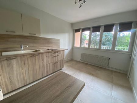 Location Appartement 1 pièce 34m² LYON 5ème - Photo 2
