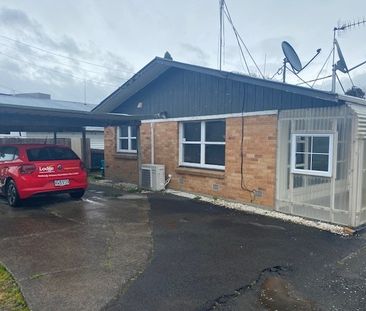 Discover an excellent opportunity to rent a well-maintained 2-bedro... - Photo 4