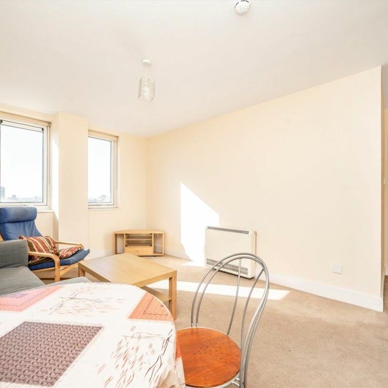 Commercial Road, Aldgate, E1 - Photo 1