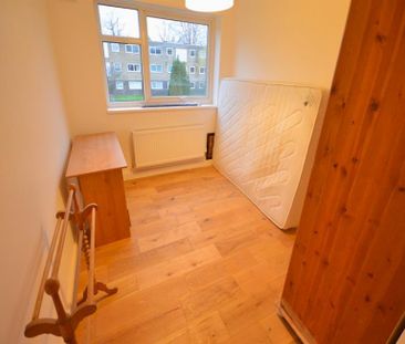 2 Bedroom Apartment To Let - Photo 4