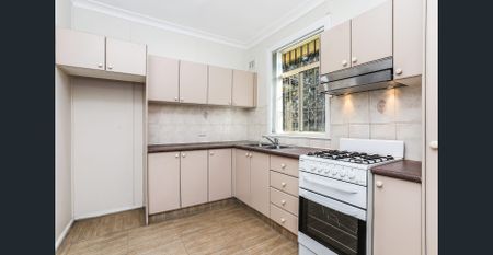 Charming Brick Home in a Prime Location - Photo 3