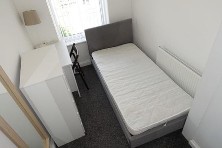 1 bedroom private hall to rent - Photo 3