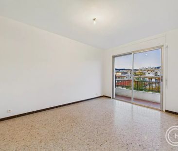 Location Appartement 2 pièces 56m² NICE 06100 - Photo 3