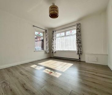 1 Matilda Gardens, Belfast, BT12 5NP - Photo 3