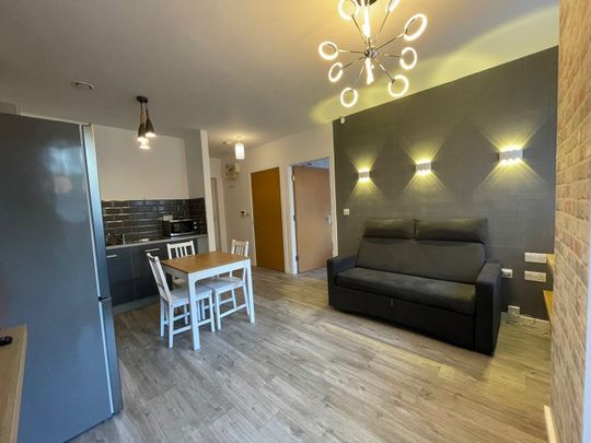 1 Bed Flat, Blantyre Street, M15 - Photo 1