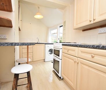 2 bedroom end terraced house to rent, - Photo 2