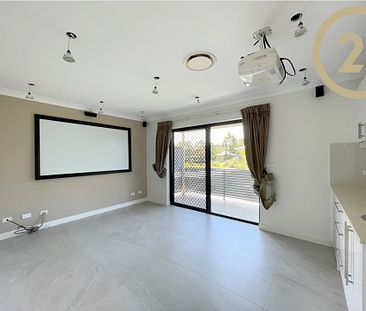 Just Fully Renovated&excl; Spacious and Modern Double Storey 7 Bedroom House&excl;&excl; - Photo 2