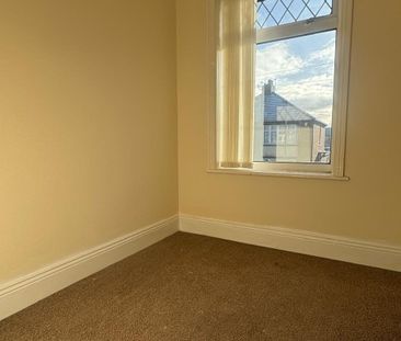 Kyle Avenue - Photo 5