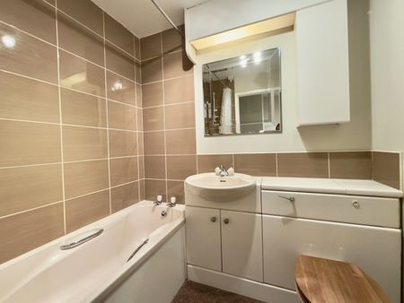 2 Bed Terraced House, Mavisbank Gardens, G51 - Photo 4