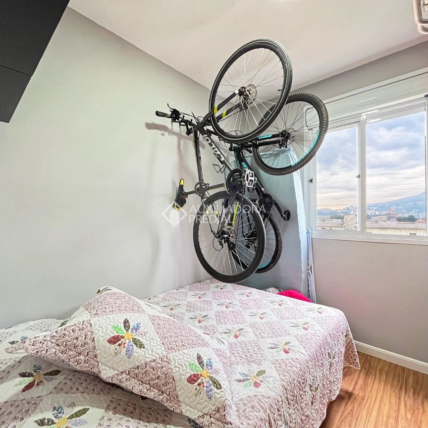 Apartamento com 2 quartos e 41m² para alugar em Cristal, Porto Alegre. - Foto 1