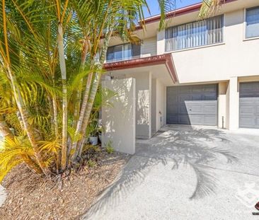 Family sized townhouse in sought after location - Photo 6