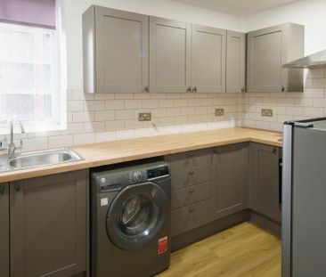 3 bedroom apartment to rent - Photo 6