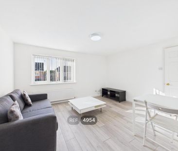 2 bedroom maisonette to rent - Photo 2