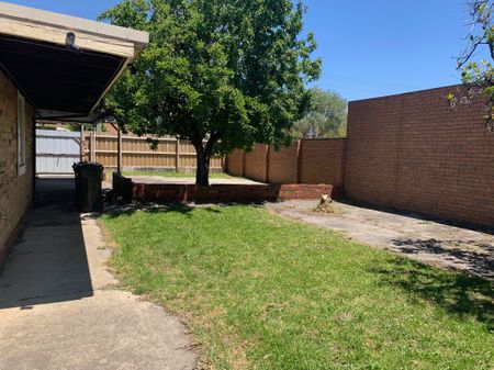 19 Shafton Street, Huntingdale VIC 3166 - House For Rent | Domain - Photo 2