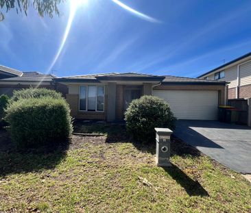 Wonderfully located, 4 bedroom home. - Photo 4