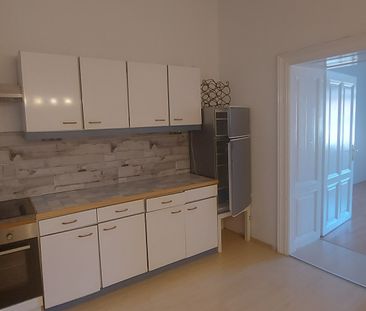 3-ZIMMER ALTBAUMIETWOHNUNG IN KREMS - Photo 1