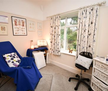 Brookdale Avenue South, CH49 1SR, Greasby - Photo 2