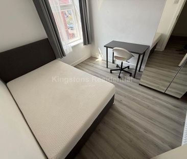 4 bedroom terraced house to rent - Photo 2