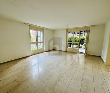 STYLISH AND ELEGANT WITH A VIEW - Photo 2