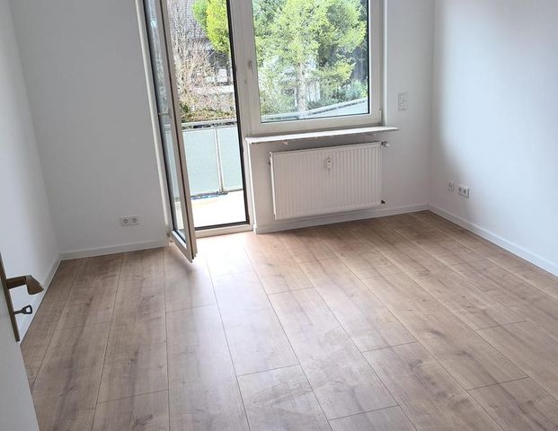 Willkommen in die Charmante Dreizimmerwohnung in Bonames Mitte - Foto 1