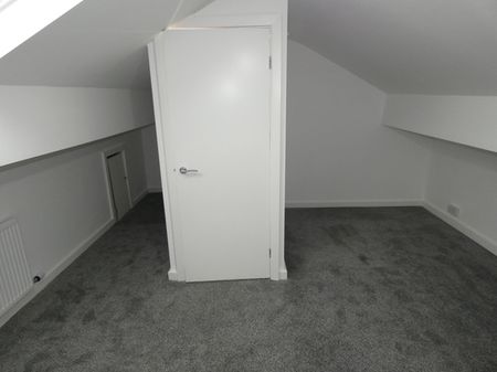 28 Clevedon Road Flat 2 FFF - Photo 2