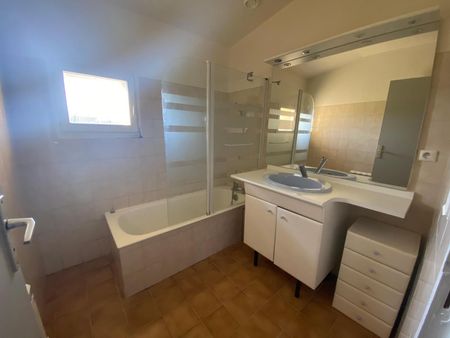 Location Appartement 3 pièces 65m² BEAUMONT LES VALENCE 26760 - Photo 4