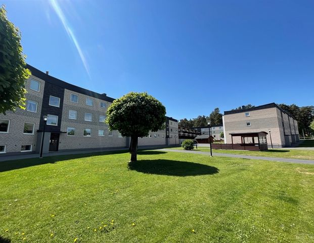 Västra vägen 4 B - Foto 1