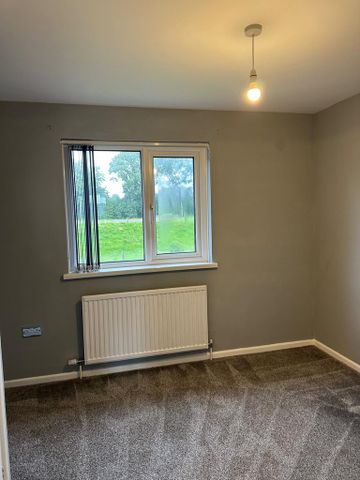 2 bedroom semi-detached house to rent - Photo 5