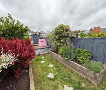 3 bedroom terraced house to rent - Photo 6