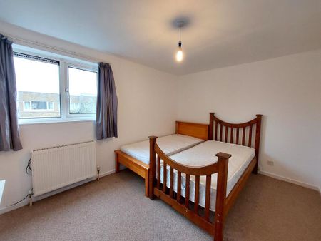 2 bedroom end of terrace house to rent - Photo 3