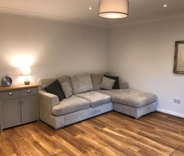 Coopers Court, Gidea Park, RM2 6GD, Property for rent - Photo 5