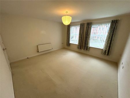 Popham Close, Tiverton, Devon, EX16 - Photo 2