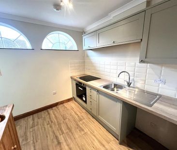 1 bedroom semi-detached house to rent - Photo 3