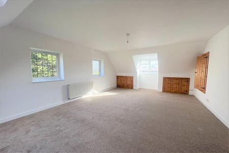3 bedroom detached house to rent - Photo 3