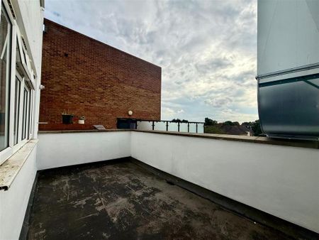 2 bedroom apartment to rent - Photo 4