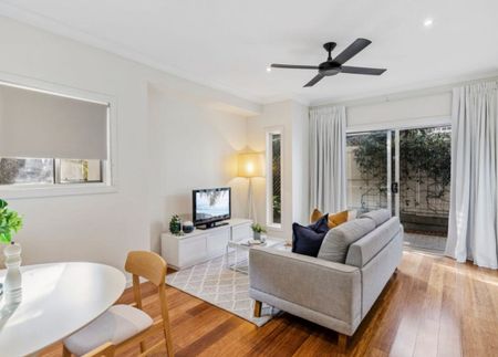 2/20 Venner Road, Annerley QLD 4103 - Townhouse For Rent | Domain - Photo 3