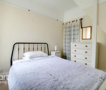 2 bedroom cottage to rent - Photo 1