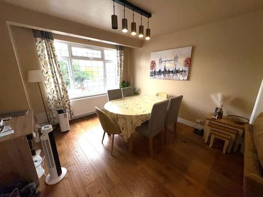 3 bedroom semi-detached house to rent - Photo 1