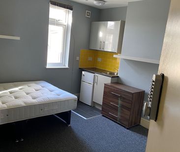 Room in a Shared House, Filwood Road, BS16 - Photo 1