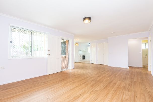 37 Admiral Drive, Deception Bay QLD 4508 - House For Rent - $600 | Domain - Photo 1