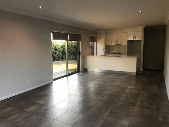 Modern Villa Available - Photo 1