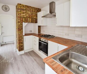 3 bedroom terraced house to rent - Photo 6