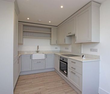 3 bedroom end of terrace house to rent - Photo 5