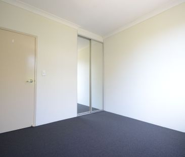 2 Bedroom Apartment in Handy Location&excl; - Photo 2