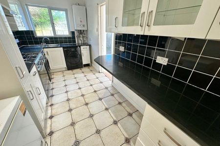 Clifford Road - Photo 2