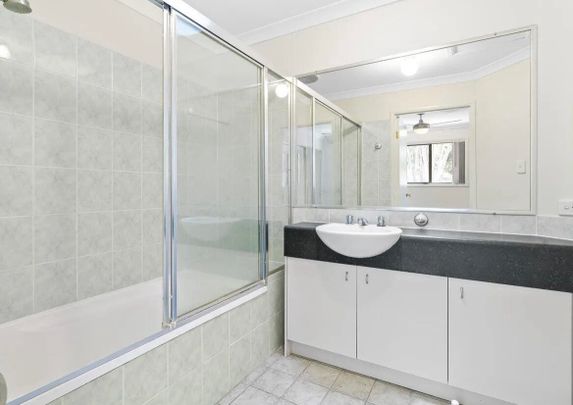 Mount Gravatt East - Photo 1